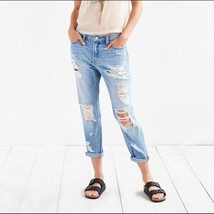 BDG Slim-Fit Destroyed Boyfriend Jean Size 27W